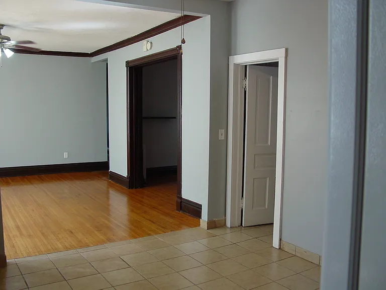 156 S Lasalle St #1 — Photo 5