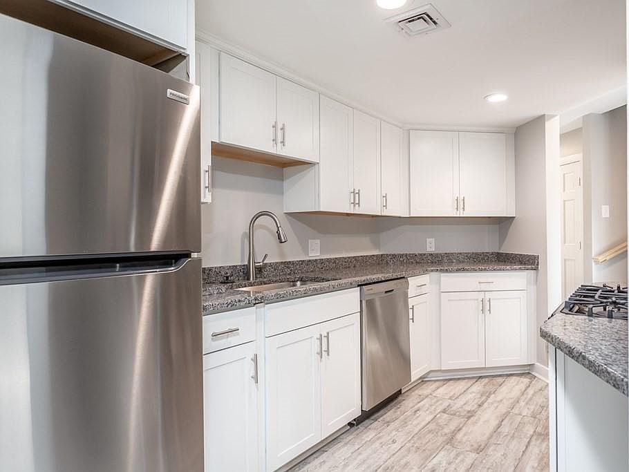 1st image of 110 Dean St Unit 39