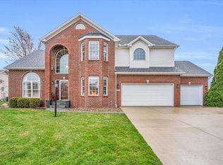 507 Riverbend Blvd, Mahomet, IL