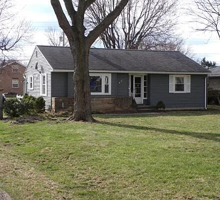451 Forest Lawn Blvd photo 1