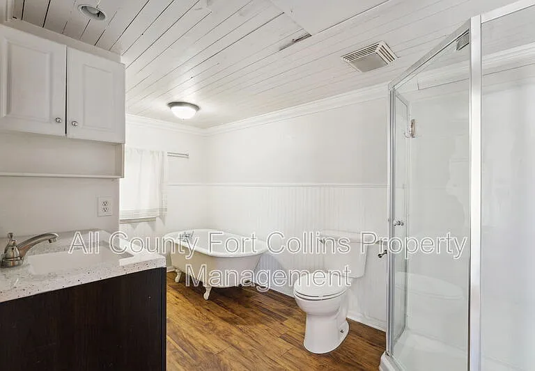 403 E 3rd St #403 — Photo 13