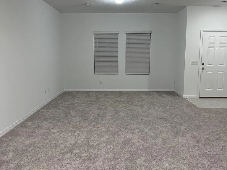 3110 Merton Aly — Photo 25