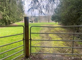 8707 Robe Menzel Rd, Granite Falls, WA 98252