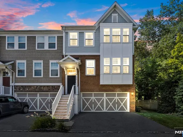 306 Orchard Ter, Cresskill, NJ 07626