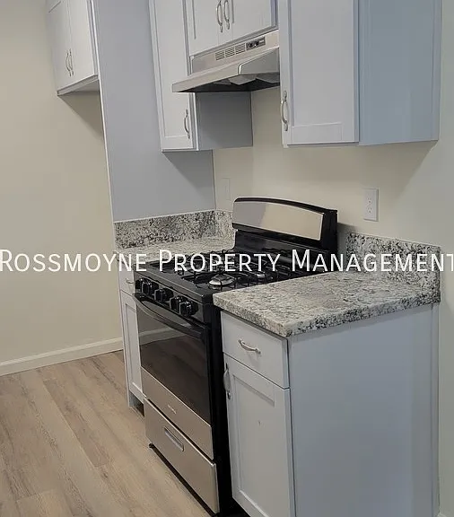 405 E Harvard St #D — Photo 10