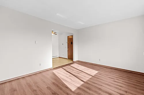 1110 Lewis Ave #13 — Photo 5