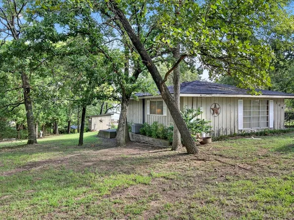109 Circle Dr, Tool, TX 75143