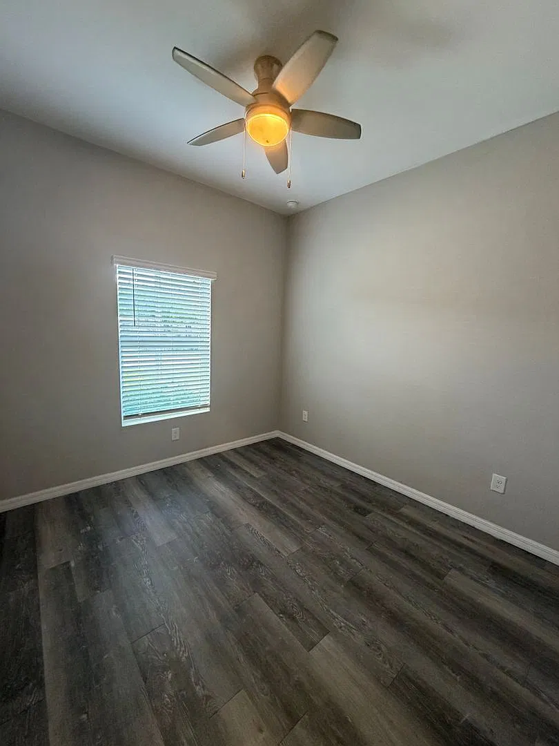 3 bed, 2.0 bath, $1,570 — Photo 3