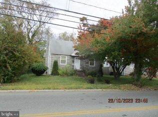 205 E Evesham Ave, Magnolia, NJ 08049