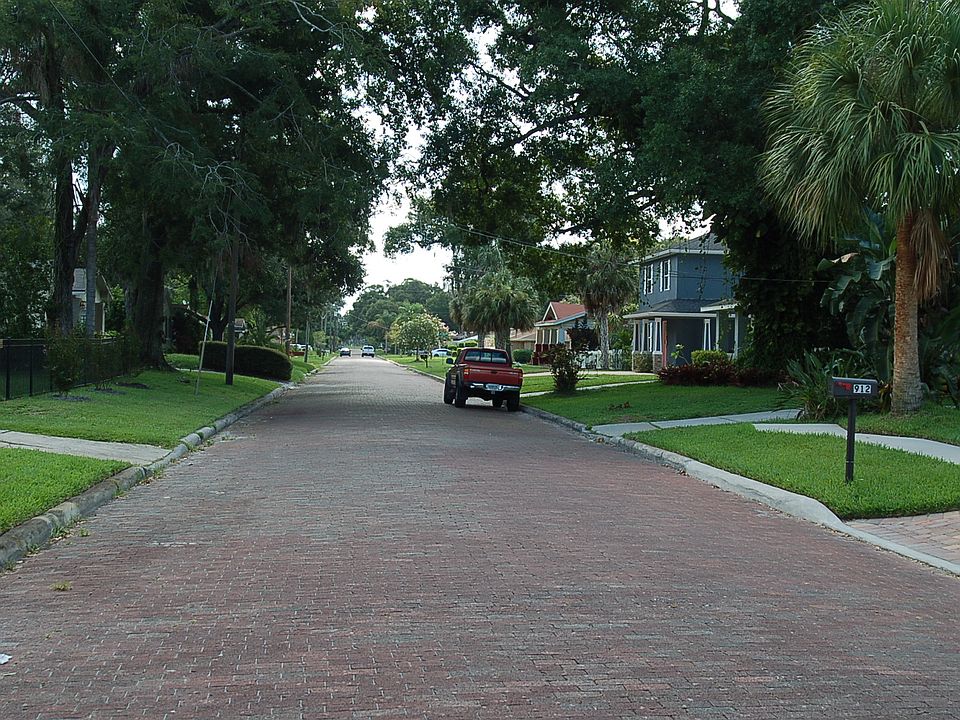 1st image of 914 W Peninsular St