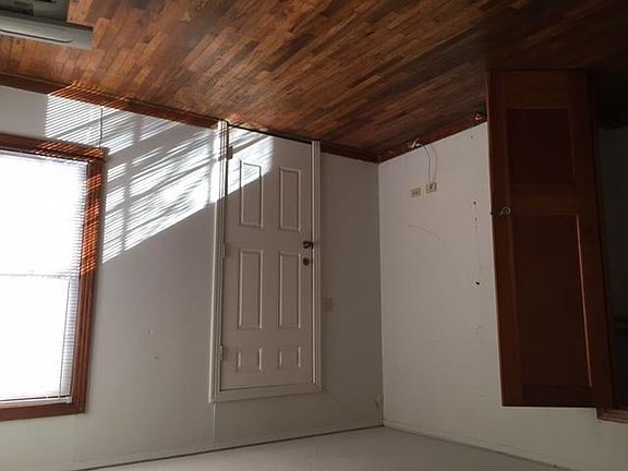 2nd image of 3442 W Brookview Dr