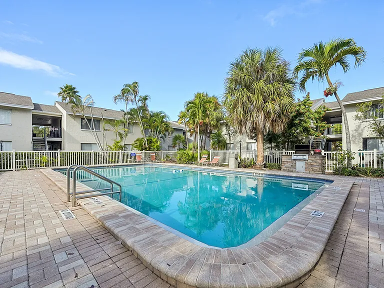 Sarasota South — Photo 33