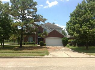9503 Willow Lake Park Dr, Houston, TX 77064