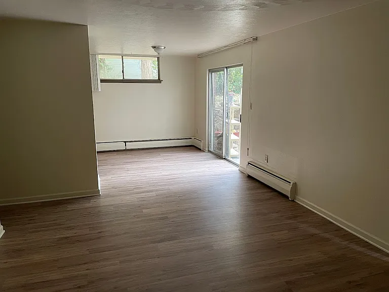 2655 Mapleton Ave #105 — Photo 4