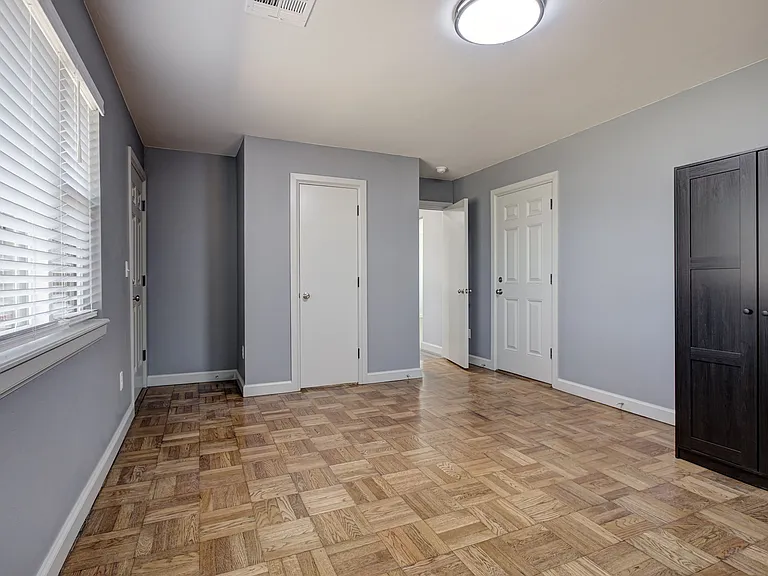 4th bedroom with 1/2 bath