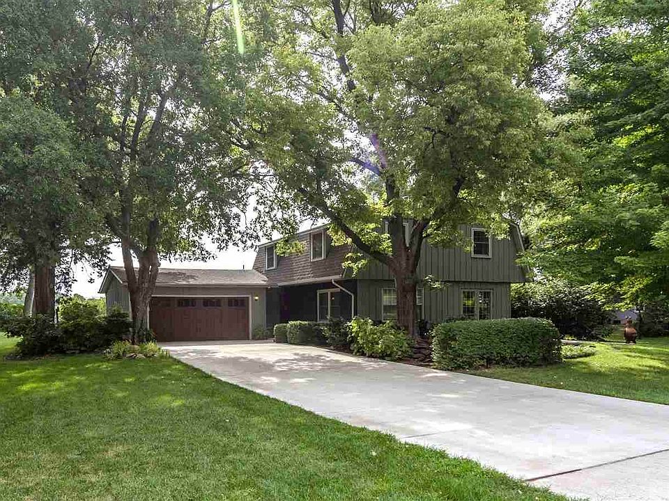 1st image of 1416 Country Club Ln