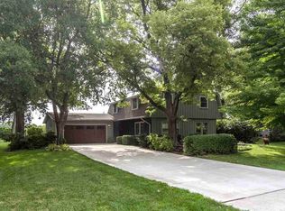 1416 Country Club Ln, Abilene, KS 67410