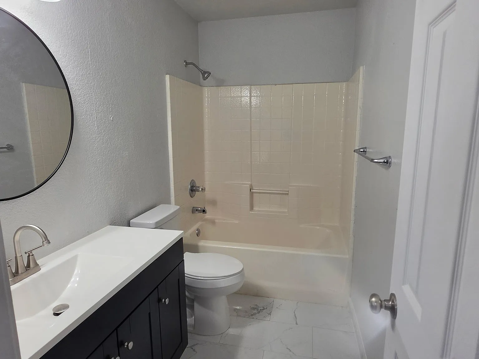 3 bed, 1602 sqft, $2,350 — Photo 4