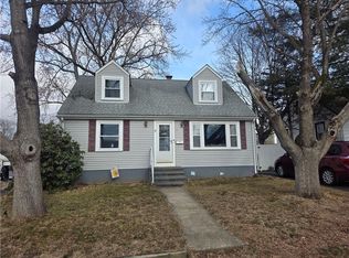 33 Harrison St, Cumberland, RI 02864