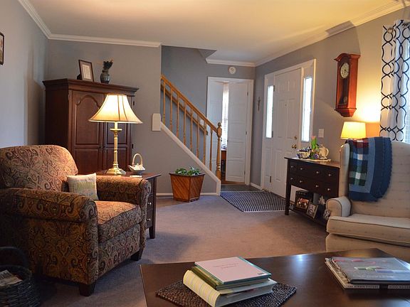 2nd image of 1001 Hilliard Dr