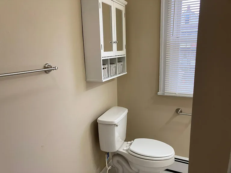 147 W Church St #B — Photo 13