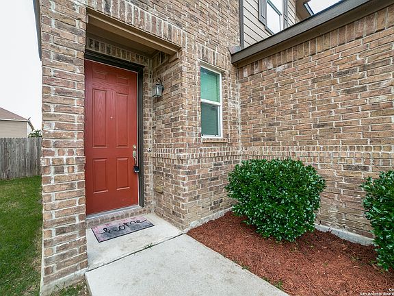 3rd image of 8943 Victoria Lk