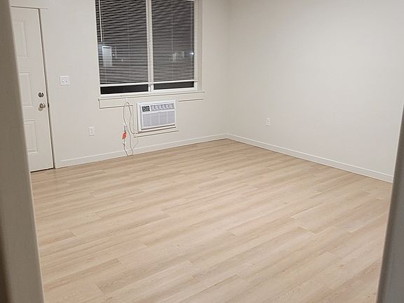 2nd image of 3375 Liverpool Rd