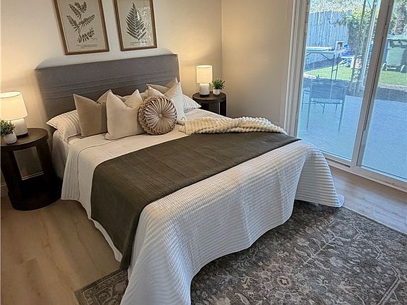 3rd image of 262 Coneflower St