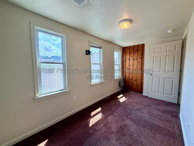 1927 Fox Way — Photo 11