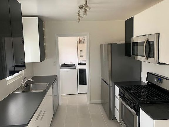 3rd image of 640 E Queen St APT 4