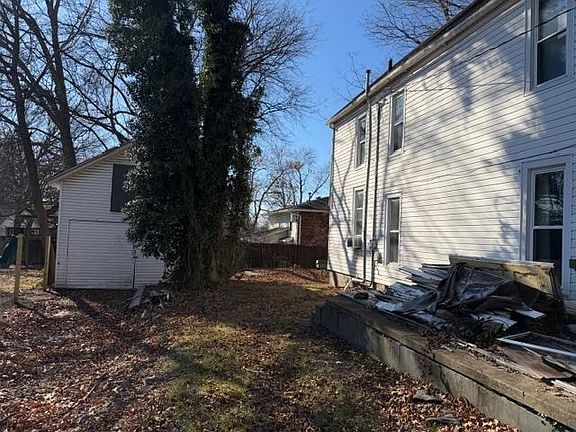 3rd image of 300 Rudy Ave