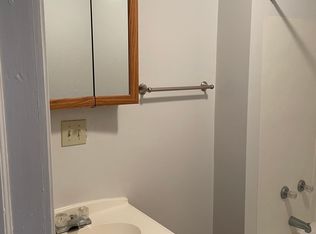 800 5th St SW APT 4, Canton, OH 44707