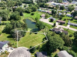 10 Riviera Ct, Monroe, WI 53566