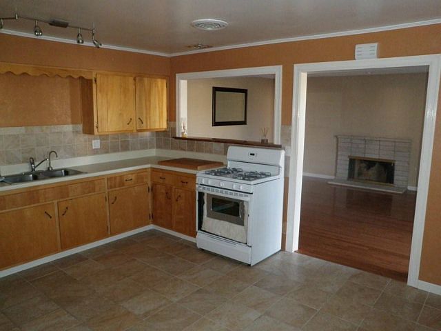 2nd image of 3031 Bayer Dr