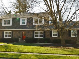 11940 Somerset Way E, Carmel, IN 46033