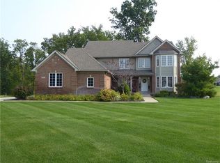 8715 Giovanni Ct, Howell, MI 48855