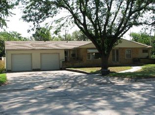 1004 Carroll Ave, Larned, KS 67550