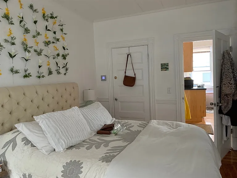 16 Falkland St #2 — Photo 10