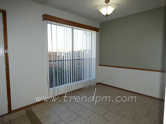 4th image of 406 Asbury Dr