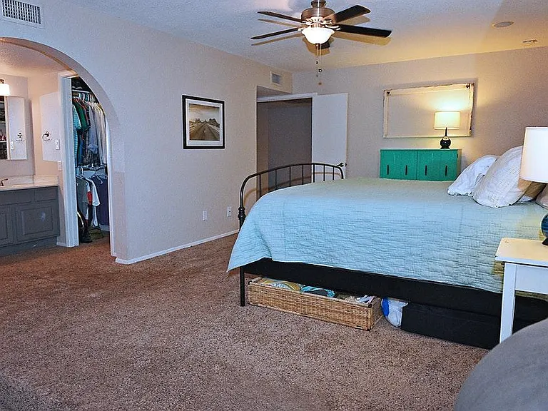 2544 W Keating Ave — Photo 13