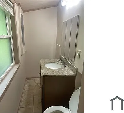 4 bed, $1,800 — Photo 2