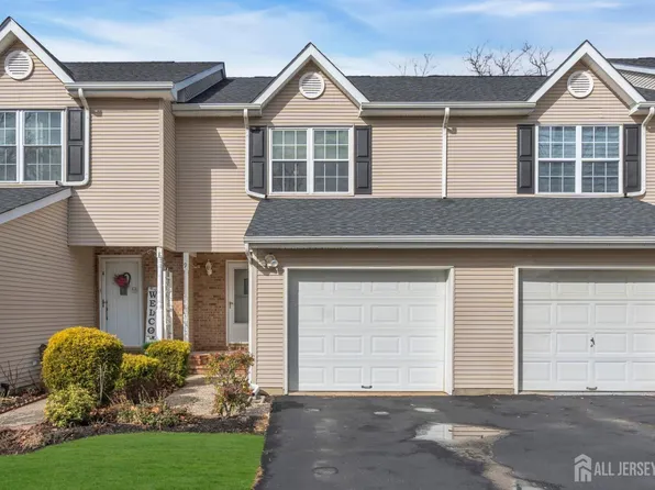 9 Lucia Ct, Aberdeen, NJ 07747