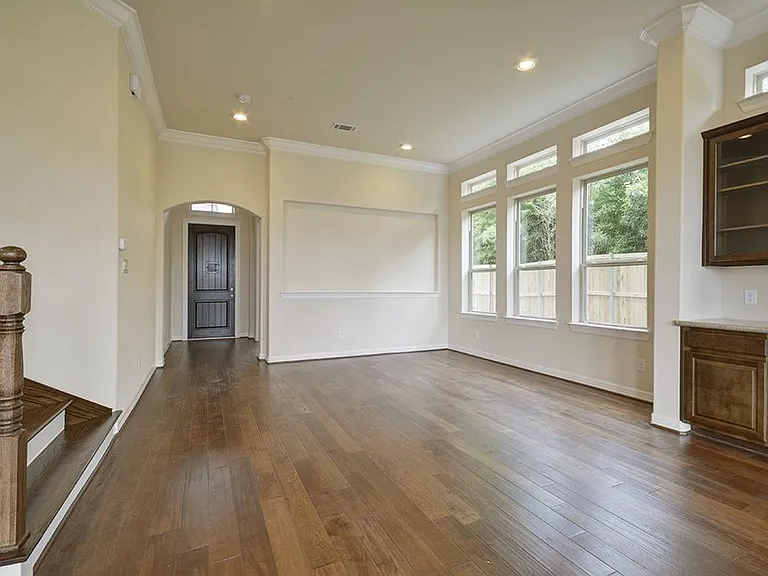 Dartmoor Terrace Dr — Photo 9