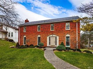 122 W Fairway Dr, Hamilton, OH 45013