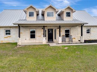 885 Del Goehring Rd, Yorktown, TX 78164
