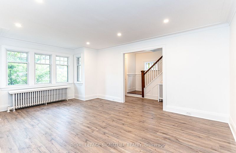 Toronto House for rent - 4 Bedrooms — photo 2