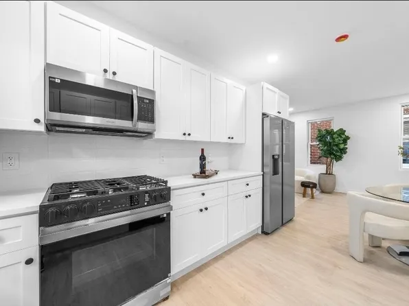 336a Danforth Avenue image 12 of 27