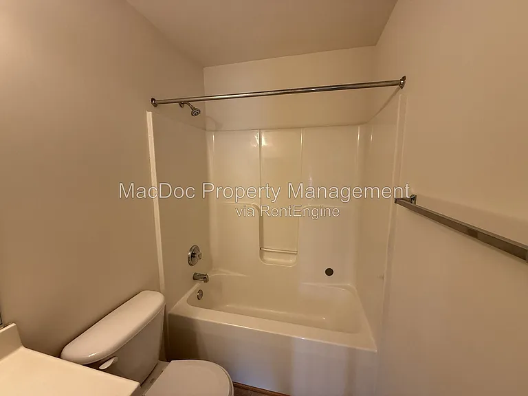 219 Merrill Ct — Photo 35