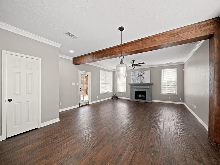 1207 Wildewood Ct — Photo 12