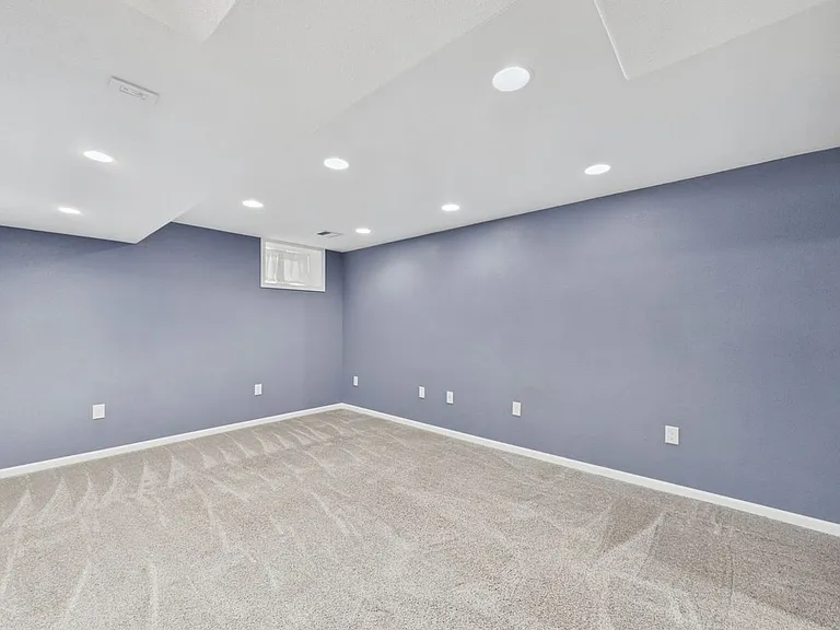 1509 Concord St S — Photo 12